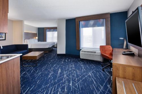 Holiday Inn Express Hotel & Suites Auburn Hills an IHG Hotel - image 10