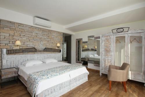 Dedeminn Marina Hotel - image 13