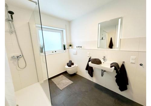 淋浴間, Nice Monteur Apartments Einbeck in 艾恩貝克