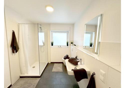 淋浴間, Nice Monteur Apartments Einbeck in 艾恩貝克