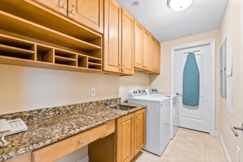 Mustique #702 - image 11