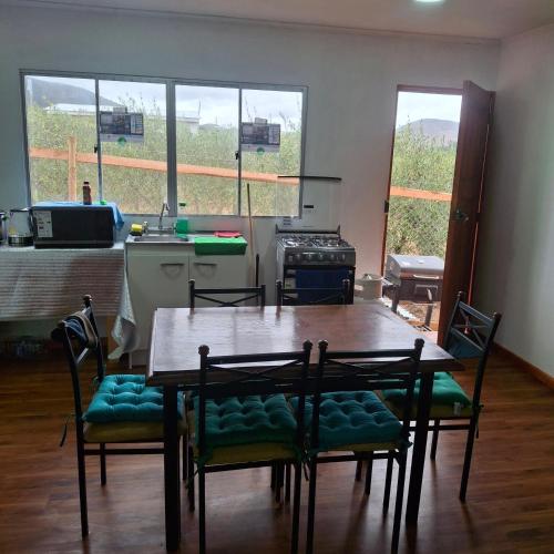 virtuve, Amplia Casa Familiar huaquen la ligua in Los Molles