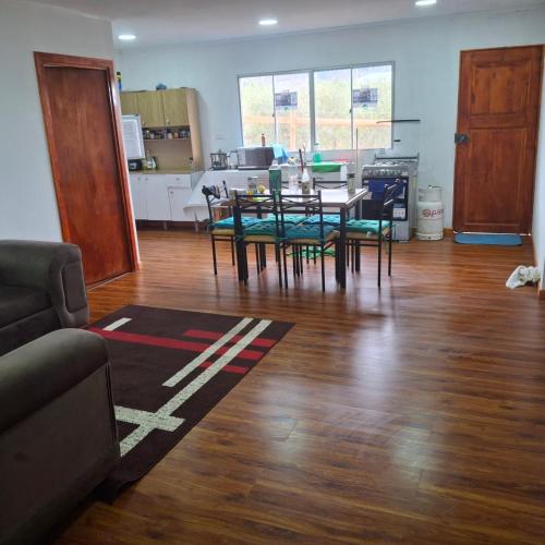 virtuve, Amplia Casa Familiar huaquen la ligua in Los Molles