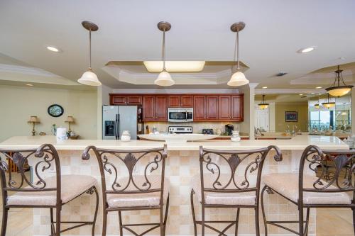 Phoenix on the Bay 1234 condo in Caswell