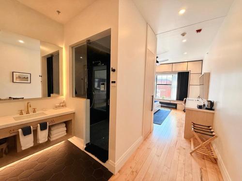 Cribs on Main