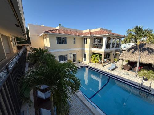 Beach Aqualina Apartments