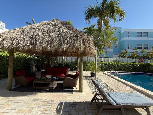 Beach Aqualina Apartments