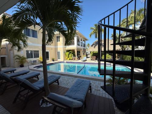 Beach Aqualina Apartments