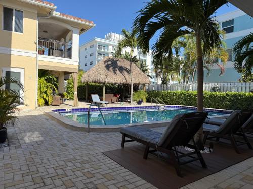 Beach Aqualina Apartments
