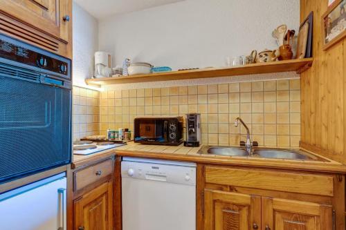 Apartment with garden on the snow front - Megève