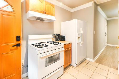 Free Parking! Apartment for You - Park View in English Avenue