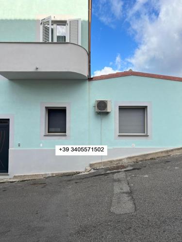 Fleo House - zona centralissima di Bosa gîte à louer Casa Serra e Mesu