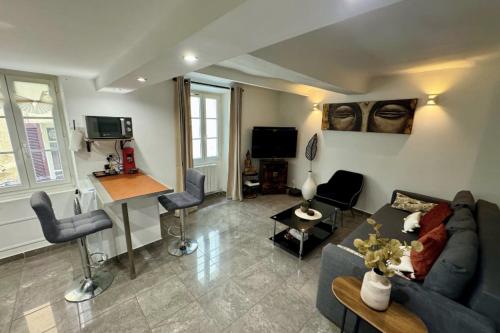Apartment image 9