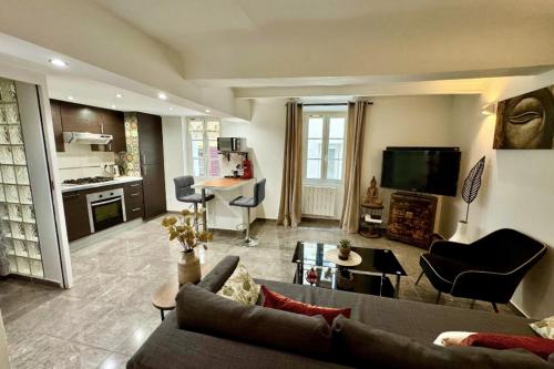 Apartment image 8