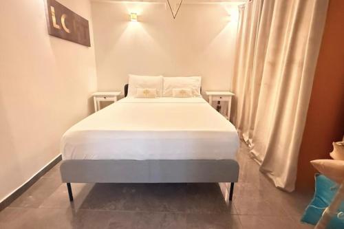 Bright apartment in the heart of Hyères - image 3