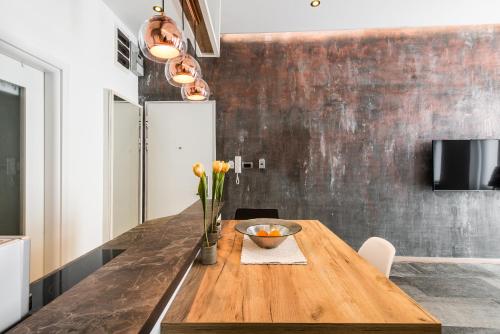 Max Luxury Apartments - image 12
