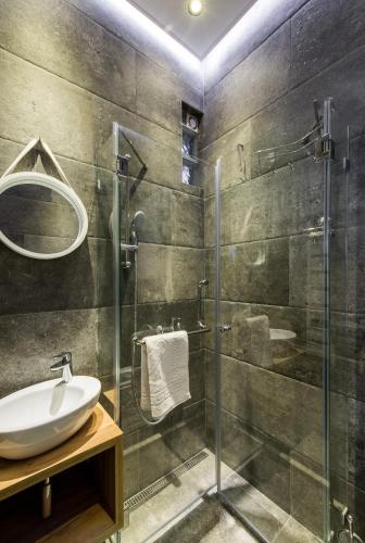 Max Luxury Apartments - image 11