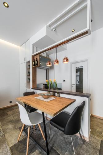 Max Luxury Apartments - image 14