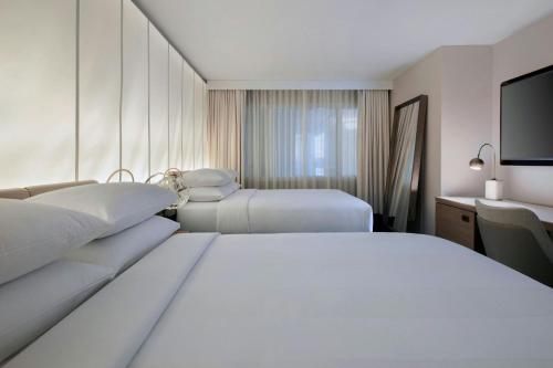 Queen Room with Two Queen Beds - No View