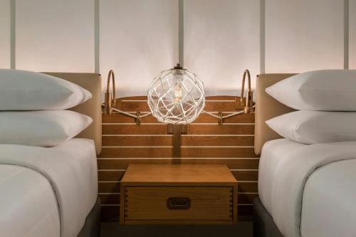 Queen Room with Water View