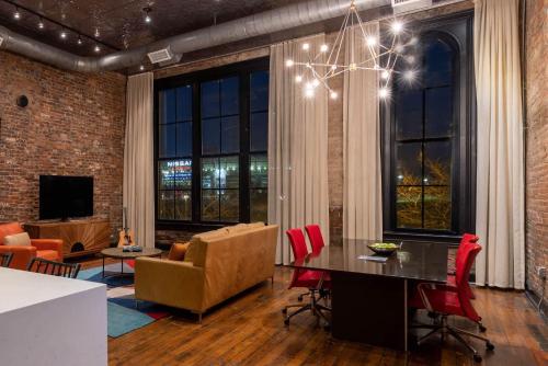 Nashville Riverfront Lofts – Nashville, FL
