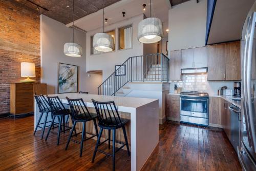Nashville Riverfront Lofts – Nashville, FL