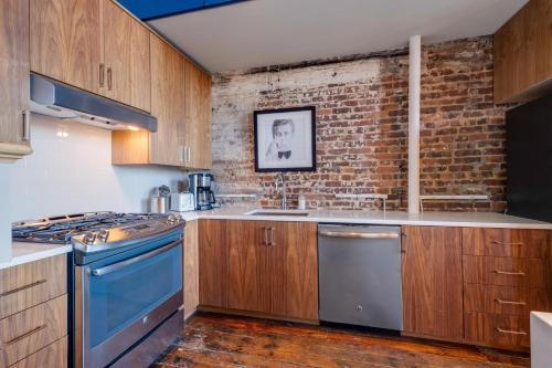 Nashville Riverfront Lofts – Nashville, FL