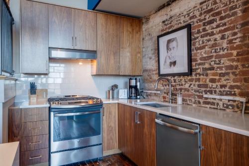 Nashville Riverfront Lofts – Nashville, FL