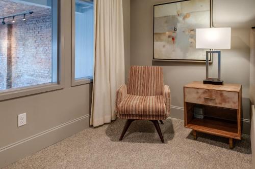 Nashville Riverfront Lofts – Nashville, FL