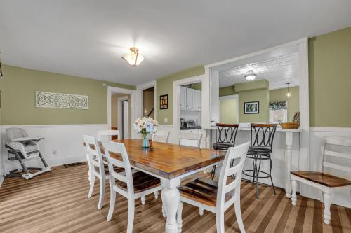 Ēdiens un dzērieni, Doyle House - Near Cooperstown Dreams Park 2 in Milforda (NY)