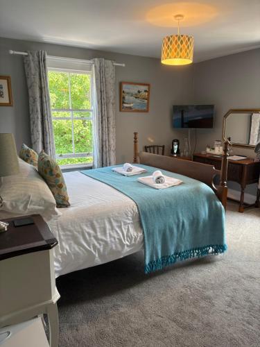 Holbein House Room Type - Large Double Room