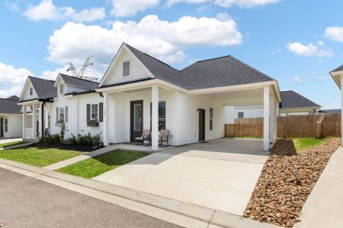 Charming Magnolia Retreat Clubhouse and Gym Access in Magnolia (TX)