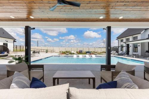 Charming Magnolia Retreat Clubhouse and Gym Access in Magnolia (TX)