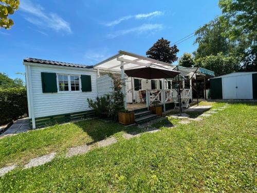 Bungalow avec jardin à côté du port