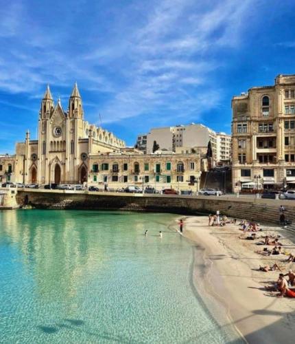 Cozy Private room in central of Malta - Pension de famille - Sliema