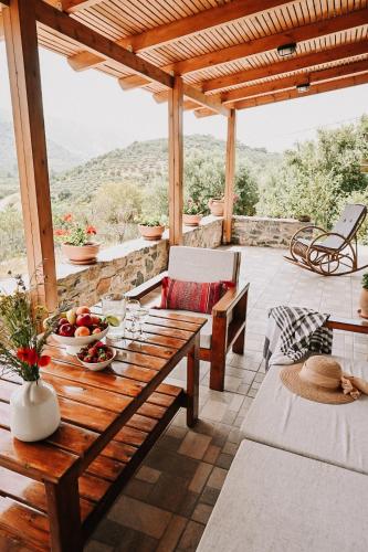 Zefki Stone Villa · Fodele
