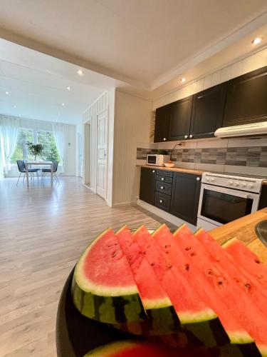 кухня, 10 bedro House 50 km Fra Oslo 1866 Båstadveien 870 (10 bedro House 50 km Fra Oslo 1866 Bastadveien 870) in Сарпсборг