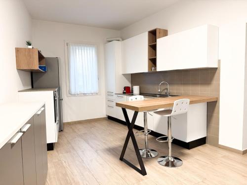 Two-bedroom within walking distance of the center