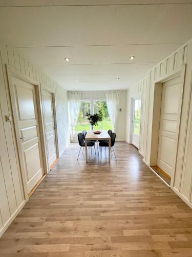 Фойє, 10 bedro House 50 km Fra Oslo 1866 Båstadveien 870 (10 bedro House 50 km Fra Oslo 1866 Bastadveien 870) in Сарпсборг