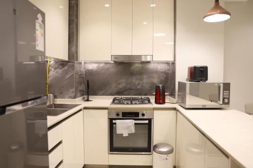 Brand New Large 2 Bedroom with Burj Khalifa view Mid Floor in Business Bay