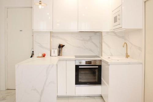 Cozy apartment for 2 in the 11th - image 8