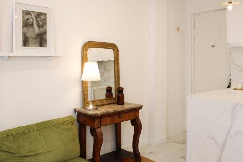 Cozy apartment for 2 in the 11th - image 4