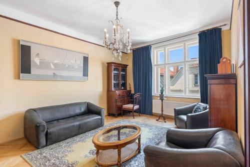 Spacious 2BR 2BA Apartment in the Heart of Prague