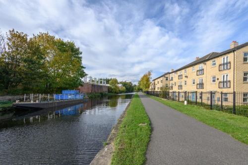 Riverside Retreat Leeds City Location Modern Townhouse & Free Parking, Leeds (Foto 5)