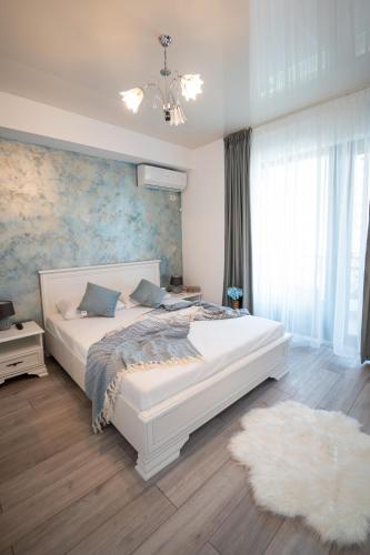One-Bedroom Apartment with Pool View image 5