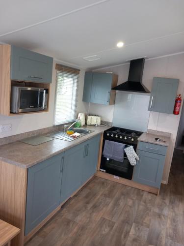 Walnut 65 - Porthcawl, Newton (фото 3)