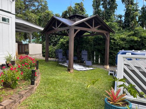 Hilo Bay Oceanfront Bed and Breakfast - image 28