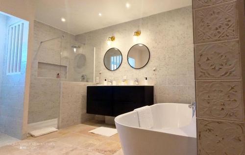 Nice Living Cap d'Antibes in Saramartel