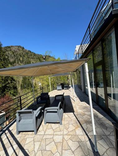 Deluxe Double Room with Jacuzzi and Mountain View