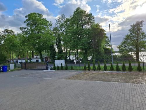 Apartament w Pszczewie nad jeziorem Duży Szarcz